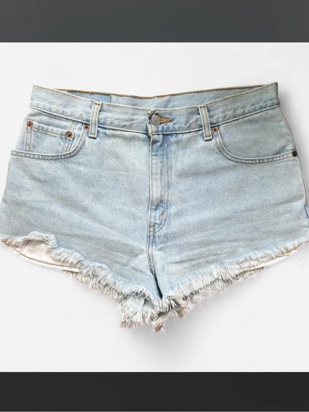 Levis very light